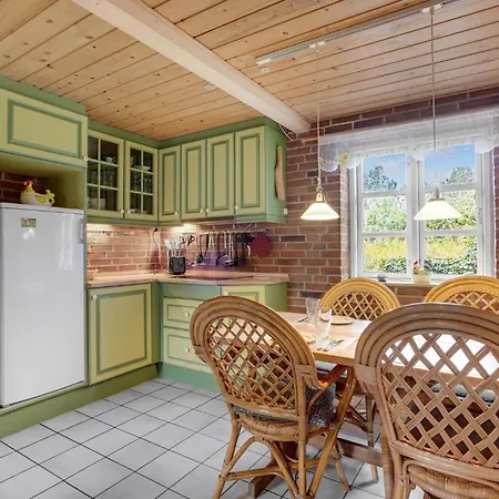 Awesome In With Kitchen Apartamento Blåvand